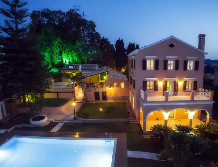 Overview of the villa in the evening.